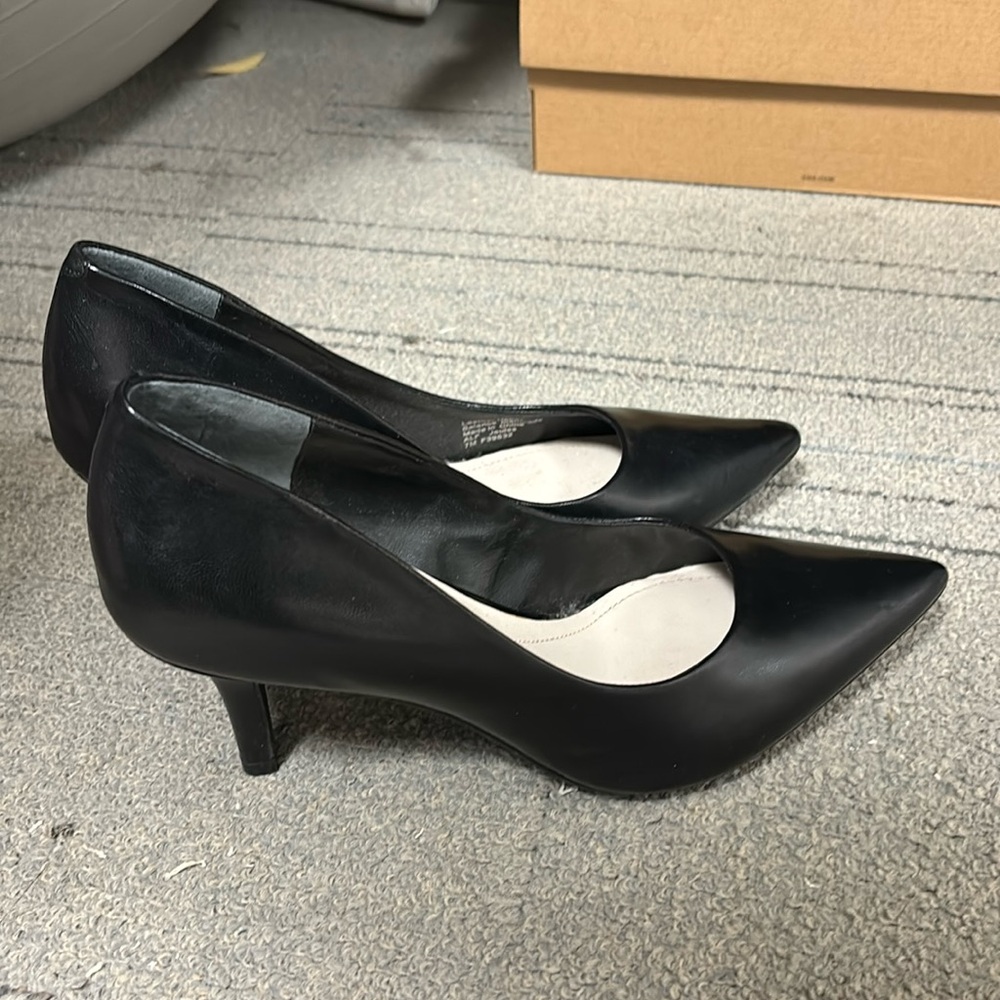 Alfani pointed leather heels